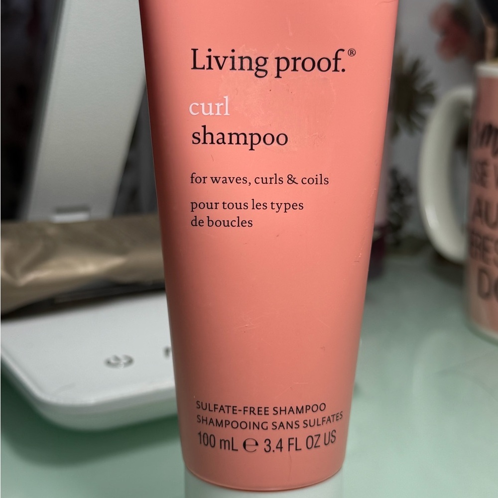 Living Proof Curl Shampoo - Coral